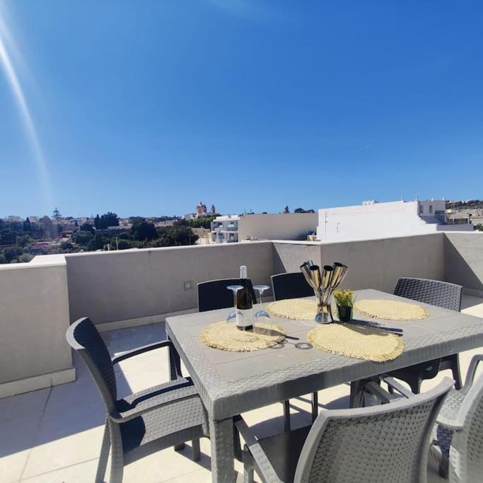 Cozy Penthouse In Central Malta Balzan Exterior foto